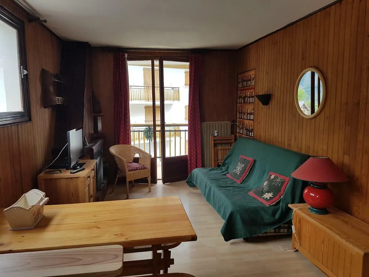 Le Petit Chalet Auron Apartament